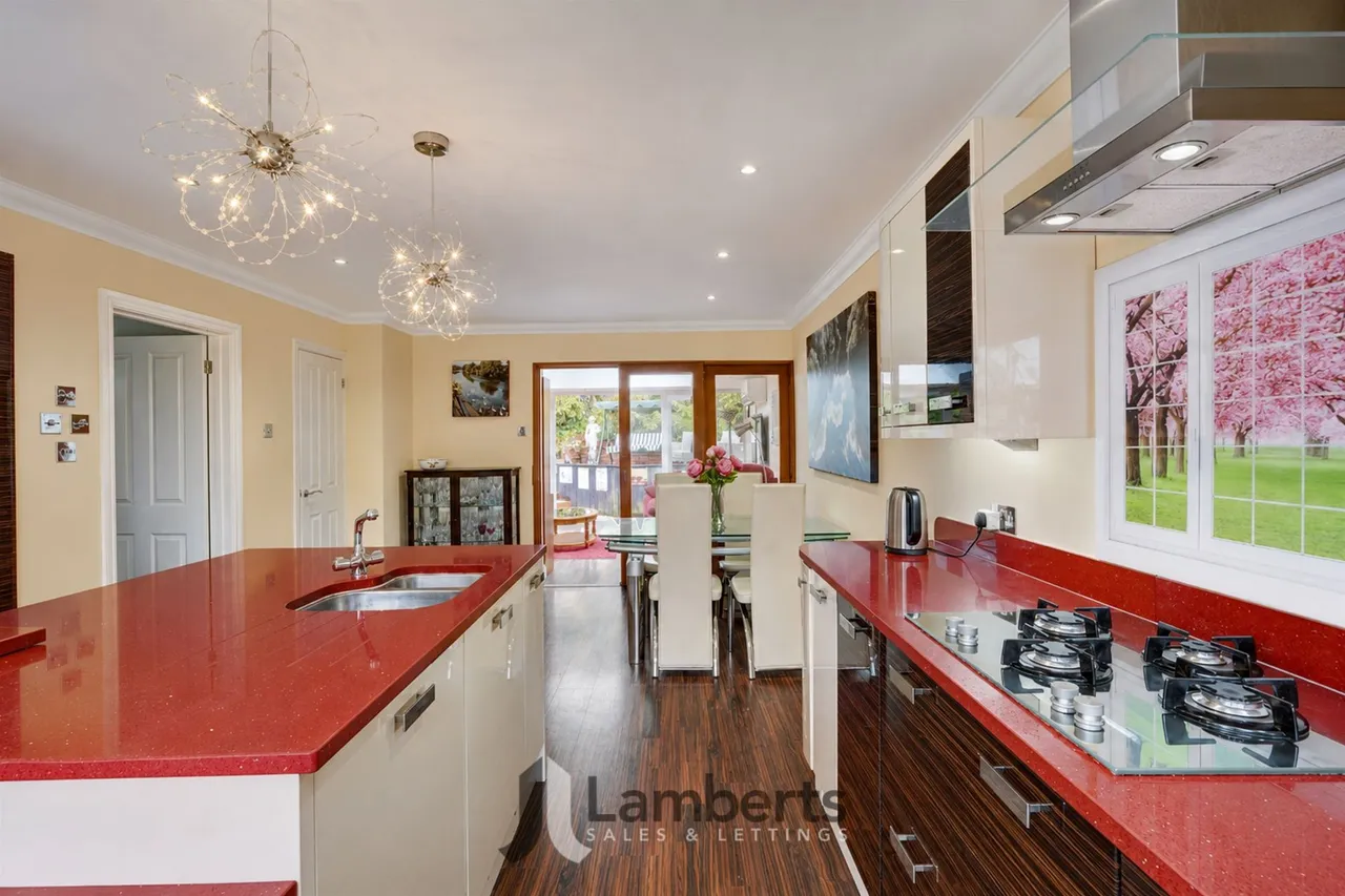 32 Chesterton Close, Redditch, photo 5