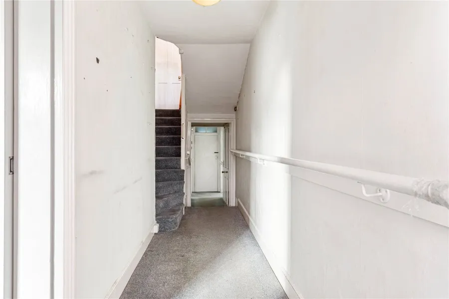House Under Offer with 7 bedrooms in Mulberry Green, Harlow, CM17, photo 27