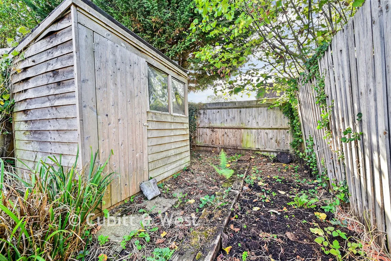 Bailey Road, Westcott, RH4, photo 12