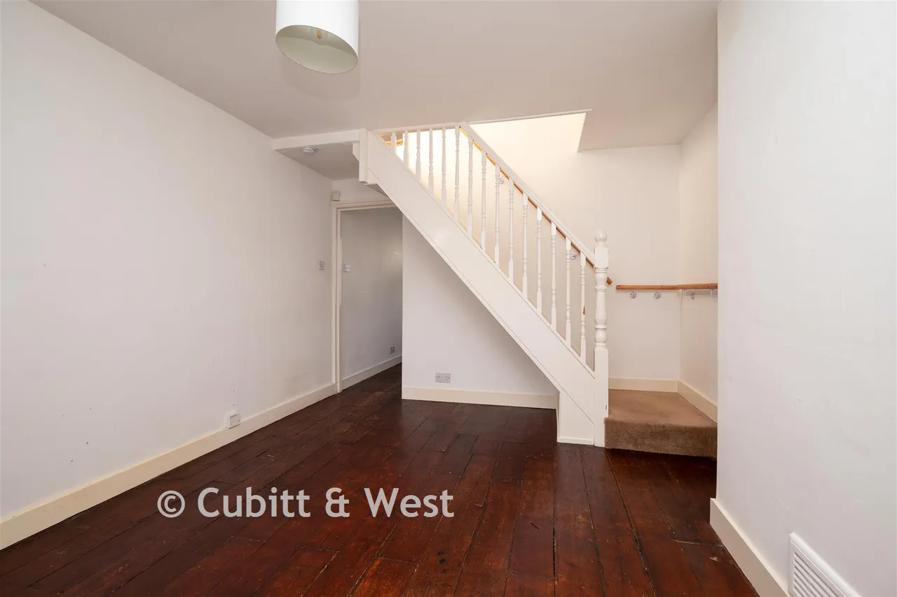 Bailey Road, Westcott, RH4, photo 7