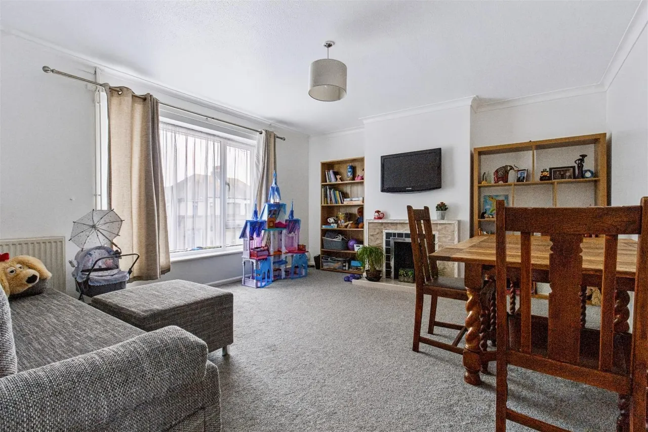 Woodside Road, Worthing, photo 2
