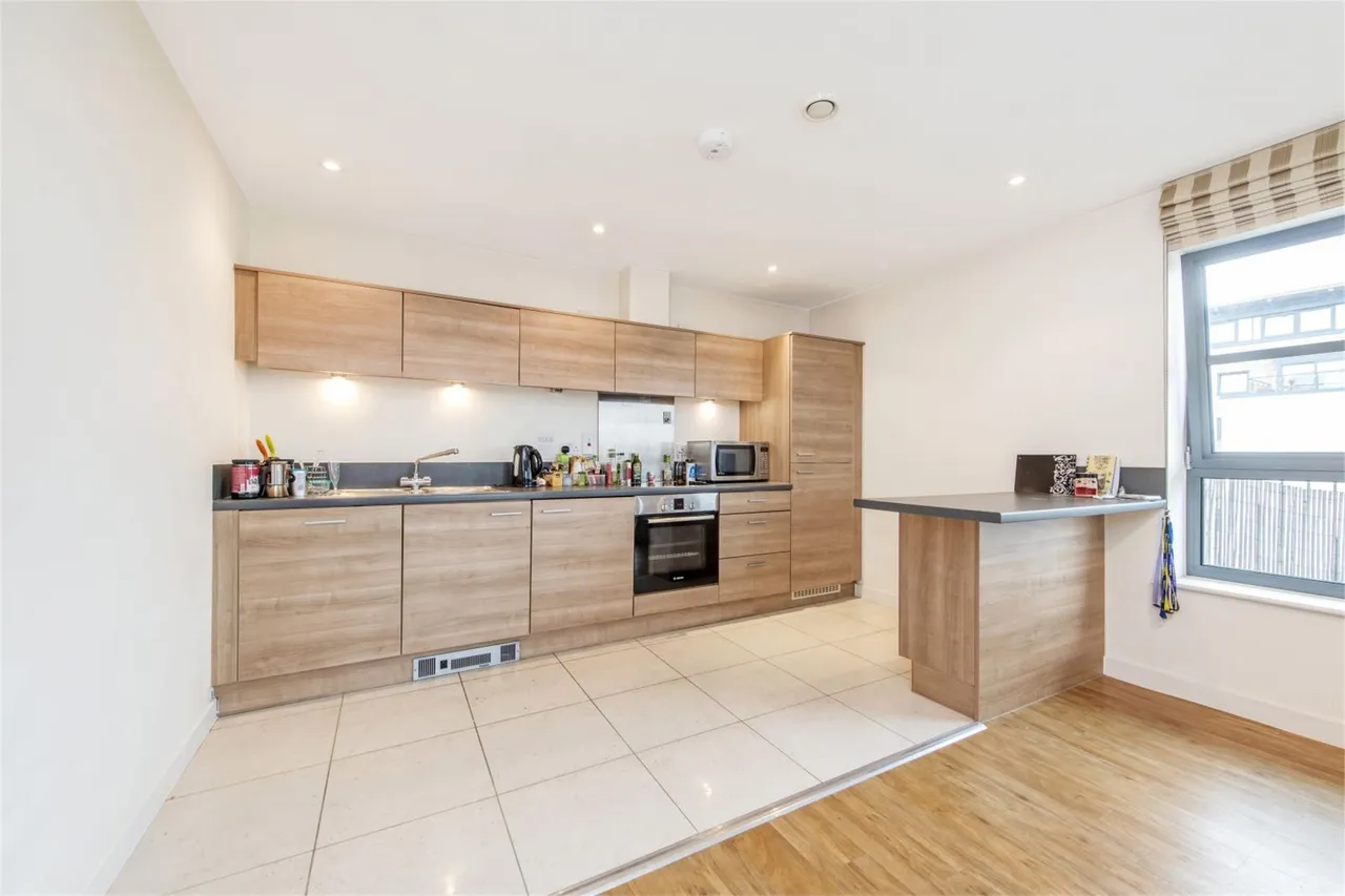 Commercial Road, Limehouse, E14, photo 3