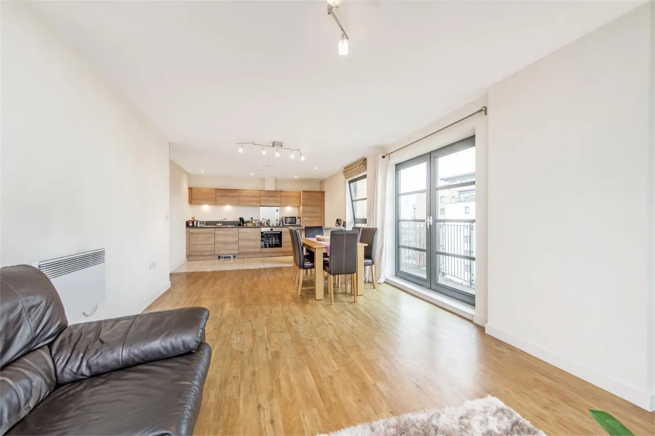 Commercial Road, Limehouse, E14, photo 8