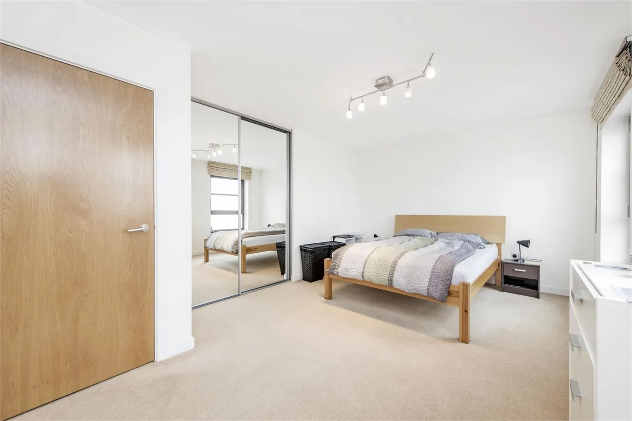 Commercial Road, Limehouse, E14, photo 4
