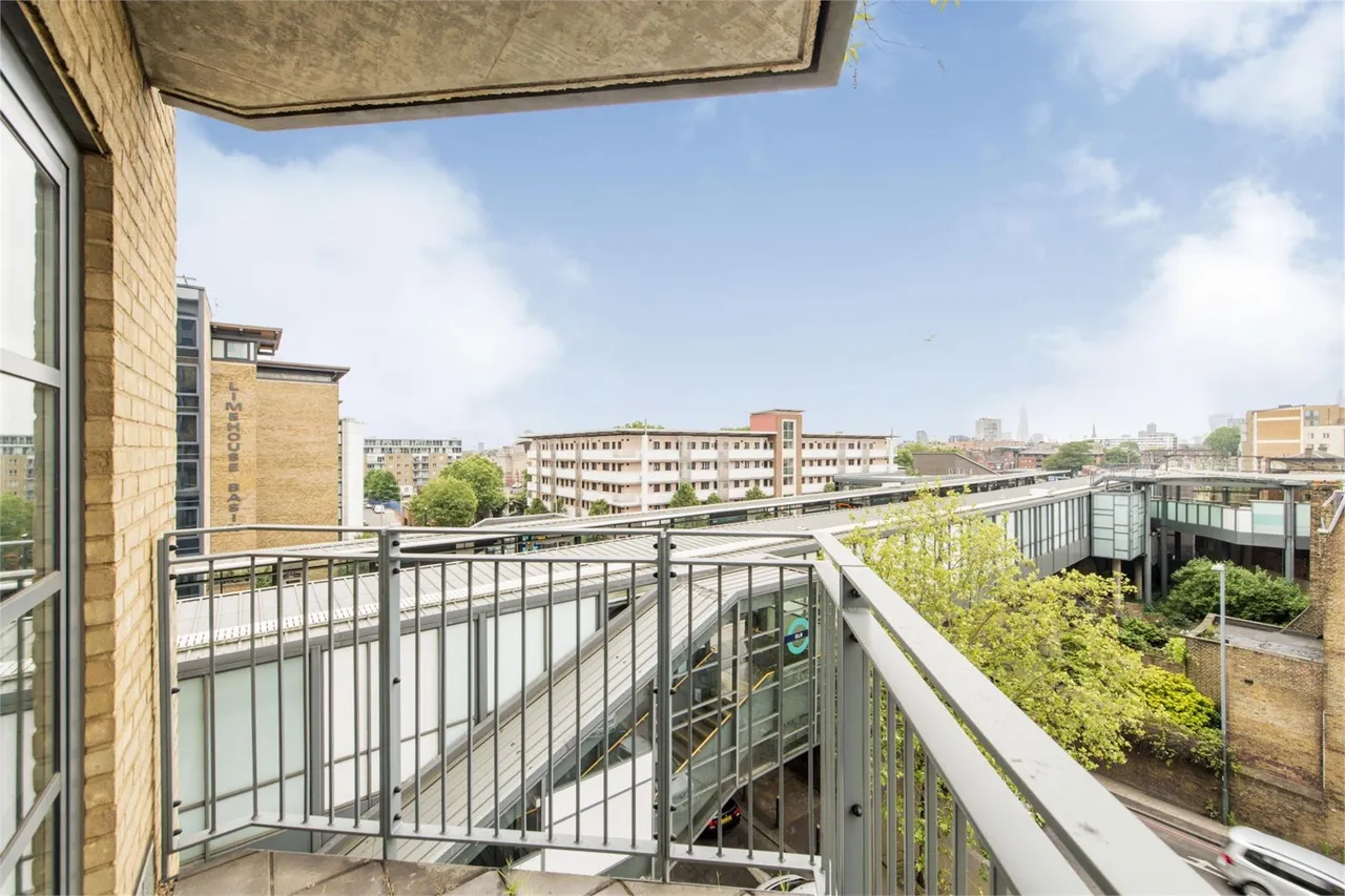 Commercial Road, Limehouse, E14, photo 9