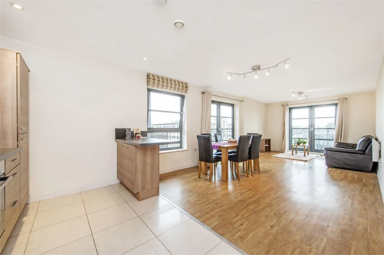 Commercial Road, Limehouse, E14, photo 11