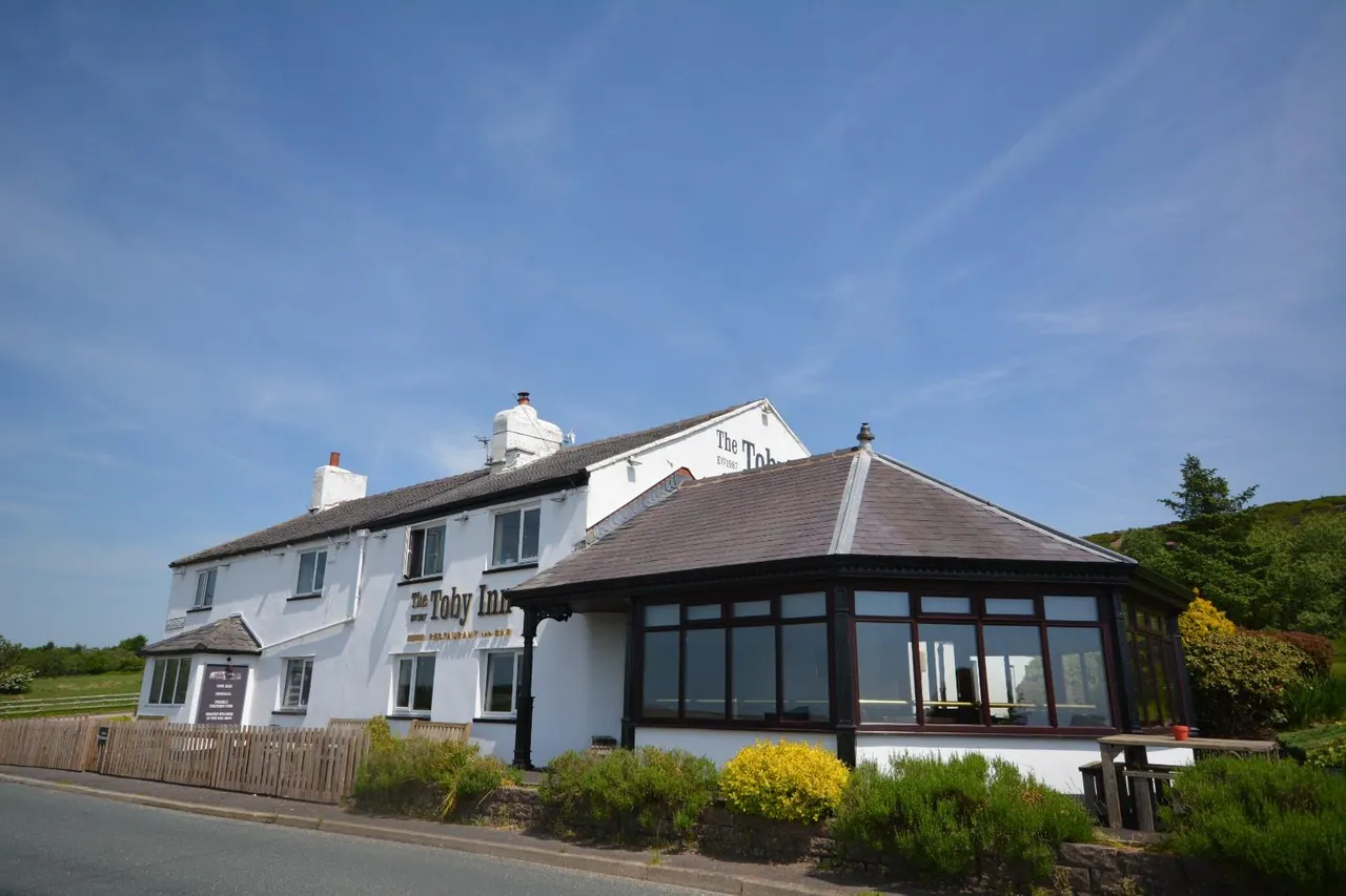 Broadhead Road, Turton, Bolton, BL7 0JQ, photo 61