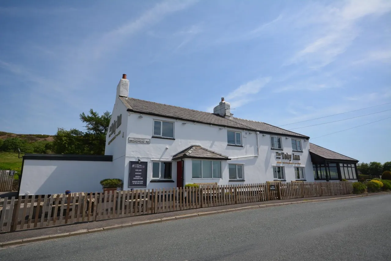 5 bed house for sale — Broadhead Road, Turton, Bolton, BL7 0JQ
