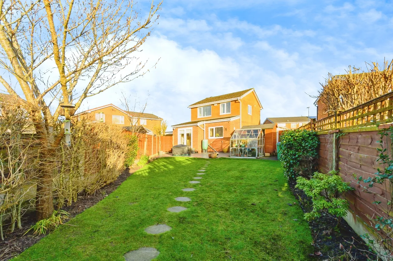 Barnfield Close, Manchester, M26, photo 4