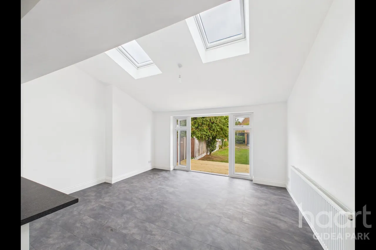 Northumberland Avenue, Hornchurch, RM11, photo 6