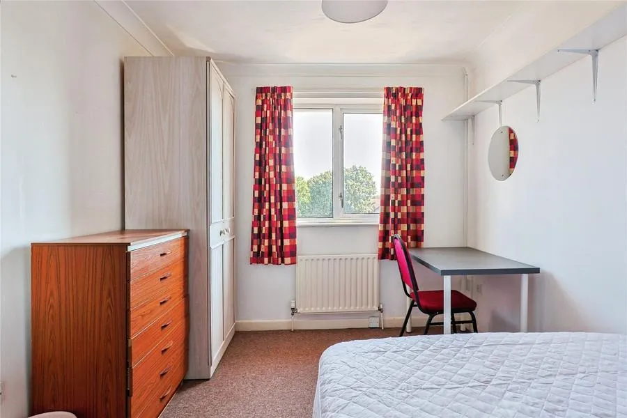 McWilliam Close, Poole, BH12, photo 12
