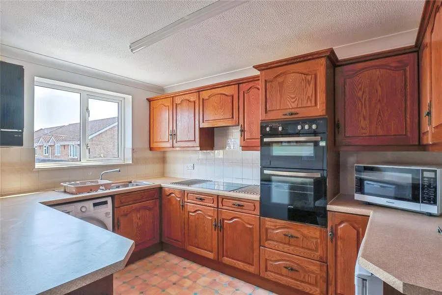 McWilliam Close, Poole, BH12, photo 5
