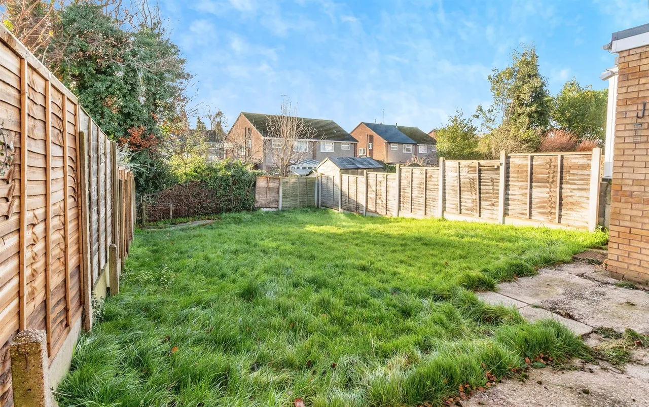 Baswich Crest, Stafford, ST17, photo 2
