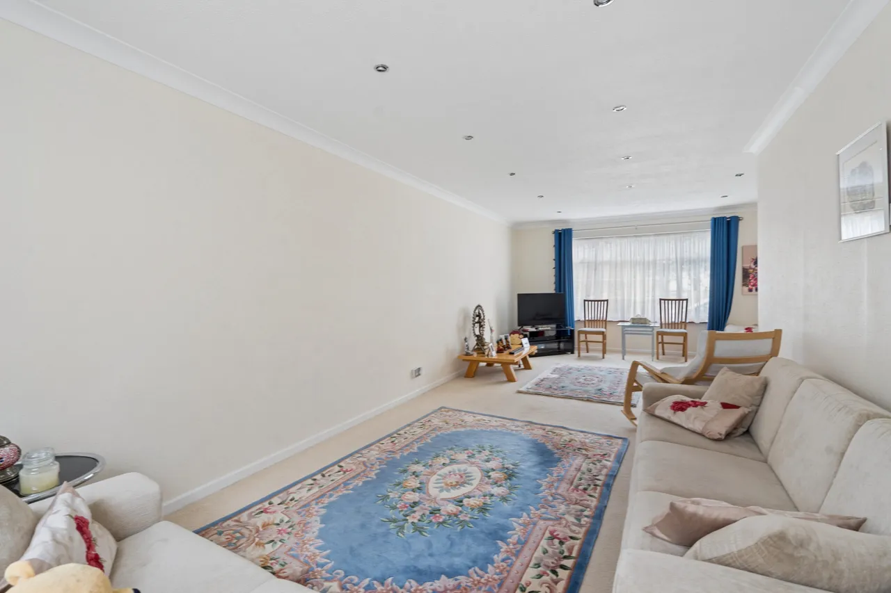 Hangar Ruding, Watford, Watford, WD19 5BH, photo 2