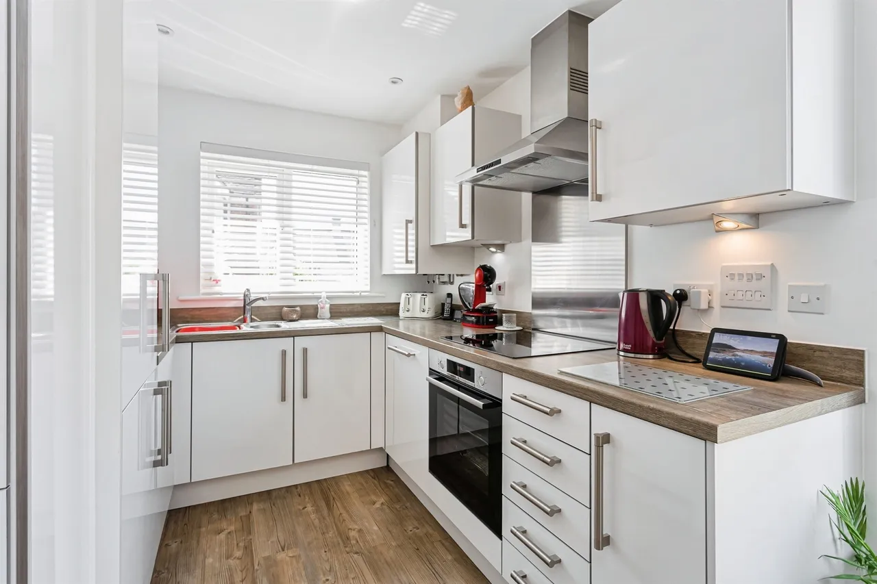 Hardham Close, Haywards Heath, RH16, photo 13