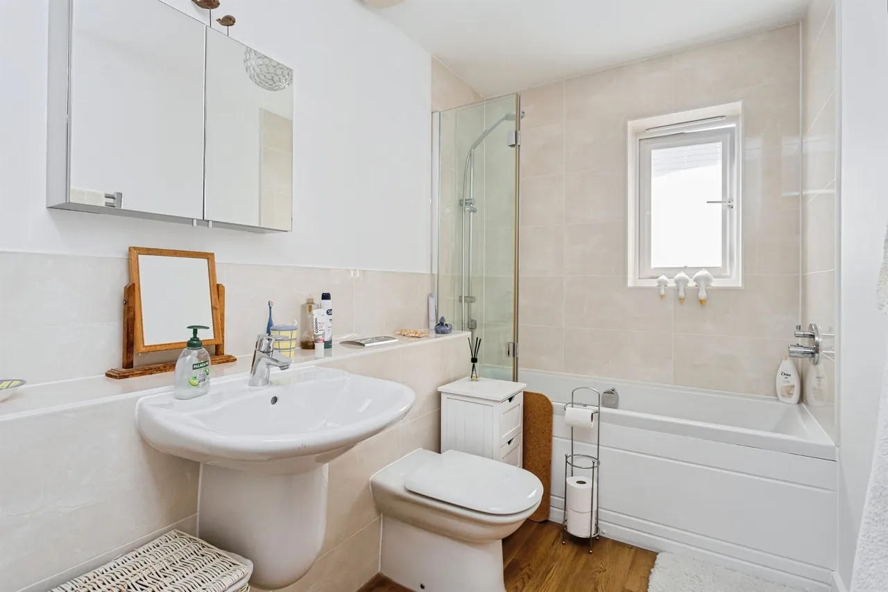 Hardham Close, Haywards Heath, RH16, photo 8