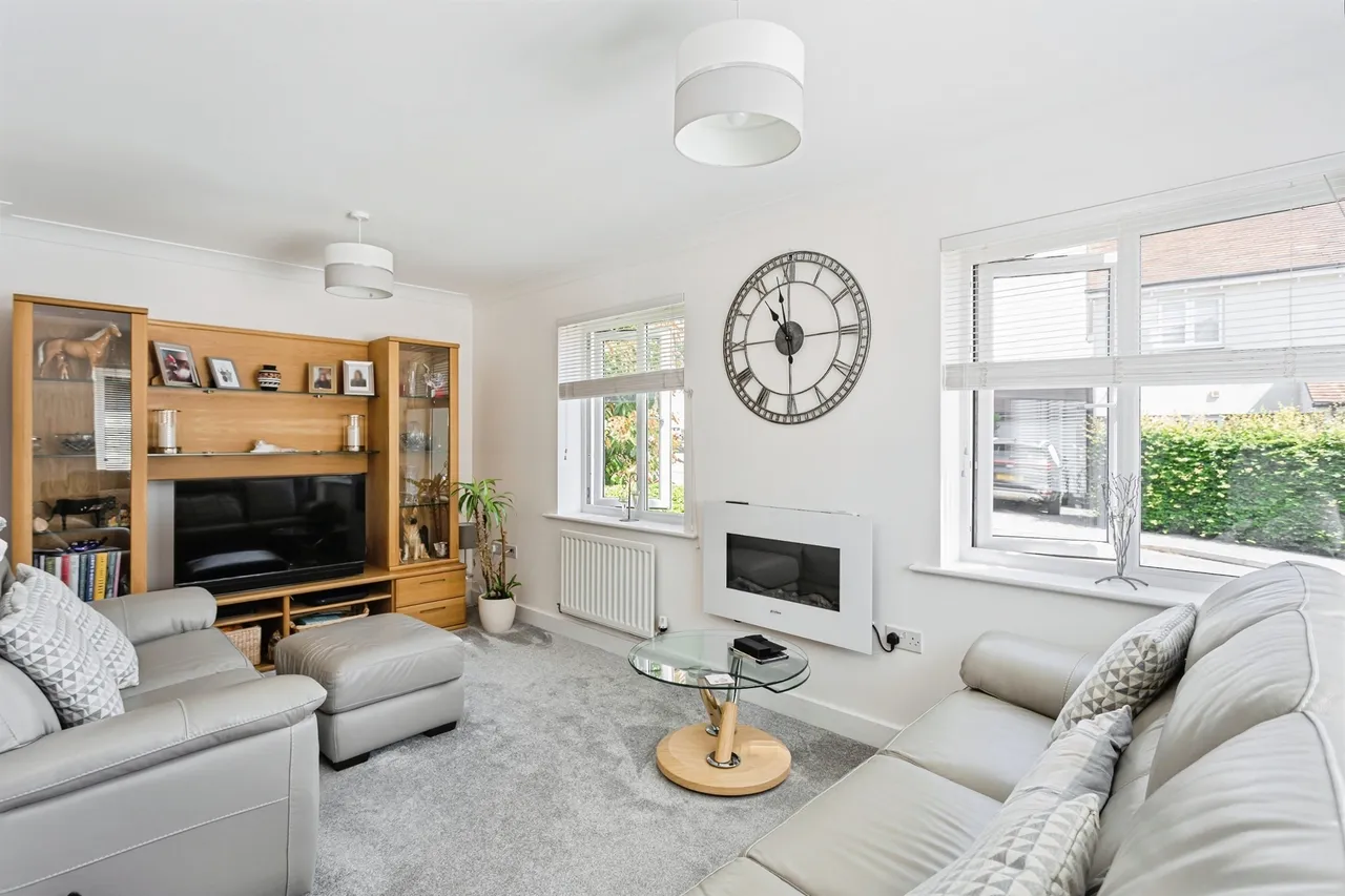 Hardham Close, Haywards Heath, RH16, photo 4