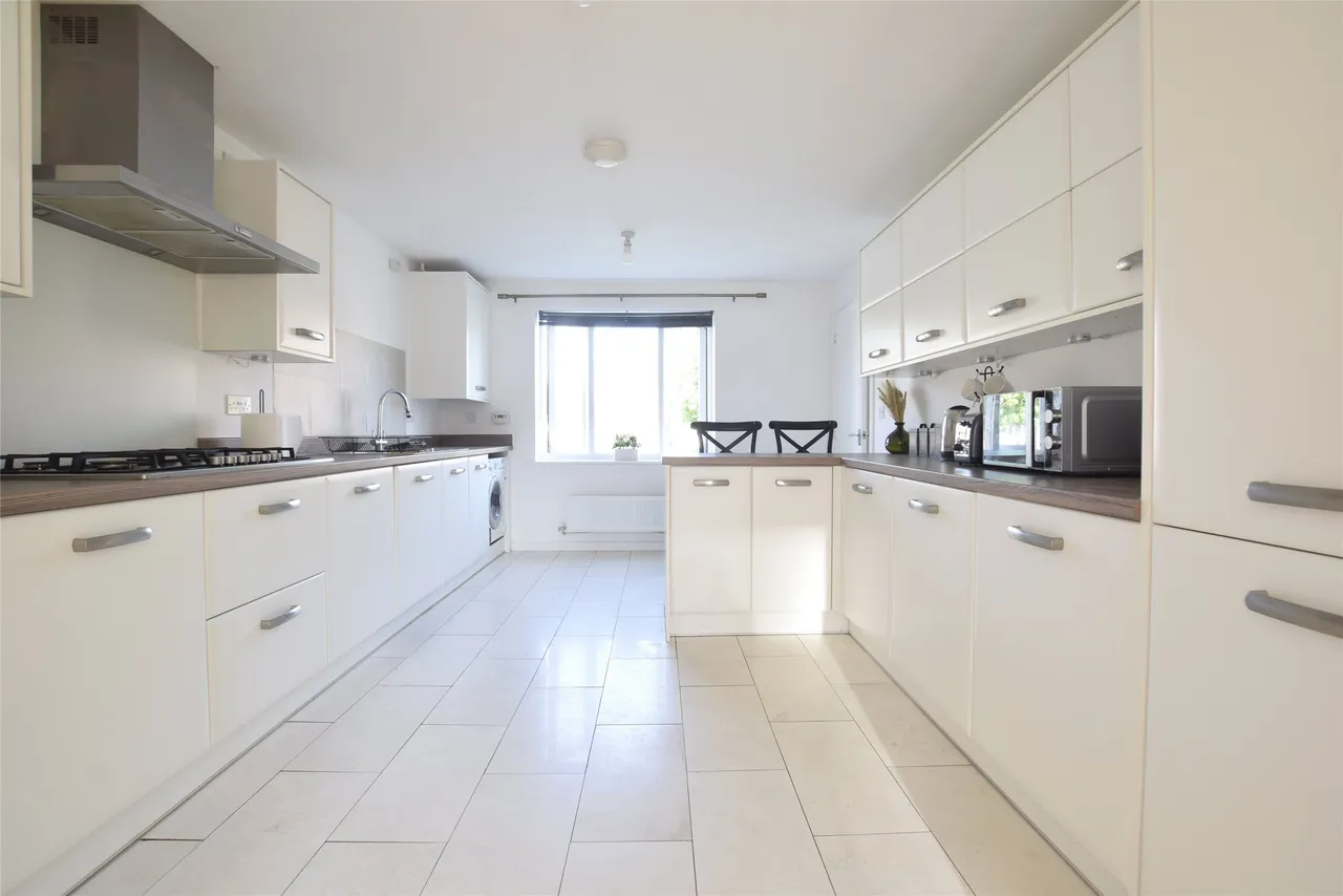 Wendercliff Close, Gloucestershire, Bishops Cleeve, GL52 8FA, photo 12
