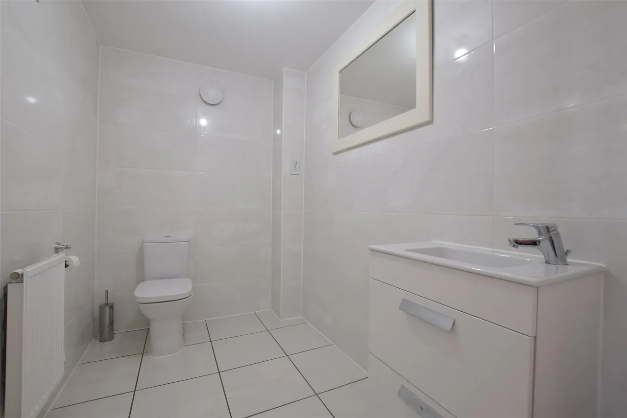Wendercliff Close, Gloucestershire, Bishops Cleeve, GL52 8FA, photo 15