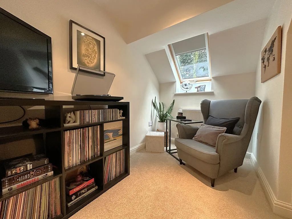 Aldridge Road, Walsall, WS4, photo 9