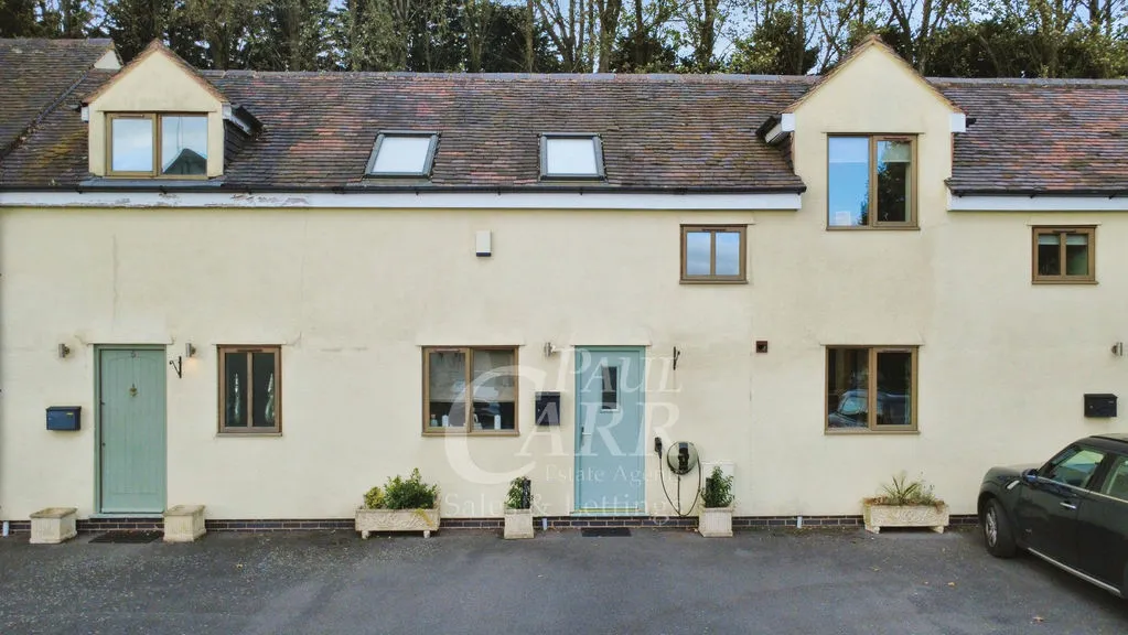 3 bed barn conversion barn conversion for sale, Aldridge Road, Walsall, WS4