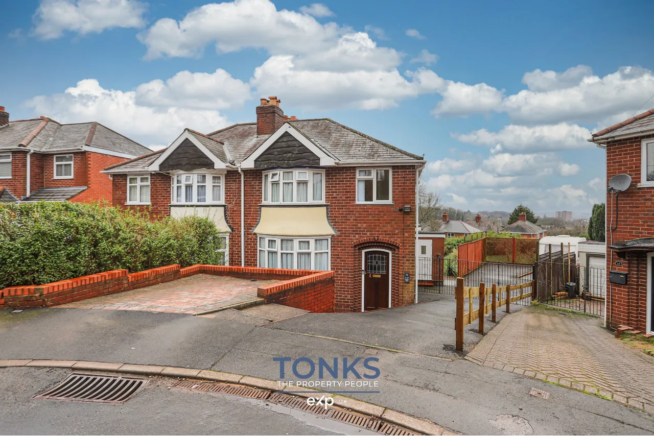 3 bed house for sale, Hillside Avenue, Rowley Regis, B65