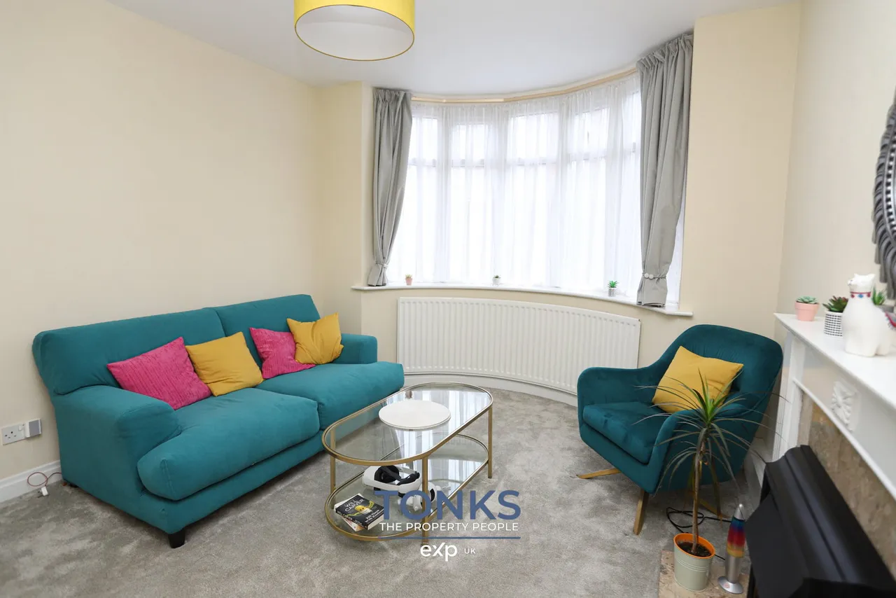 Hillside Avenue, Rowley Regis, B65, photo 5