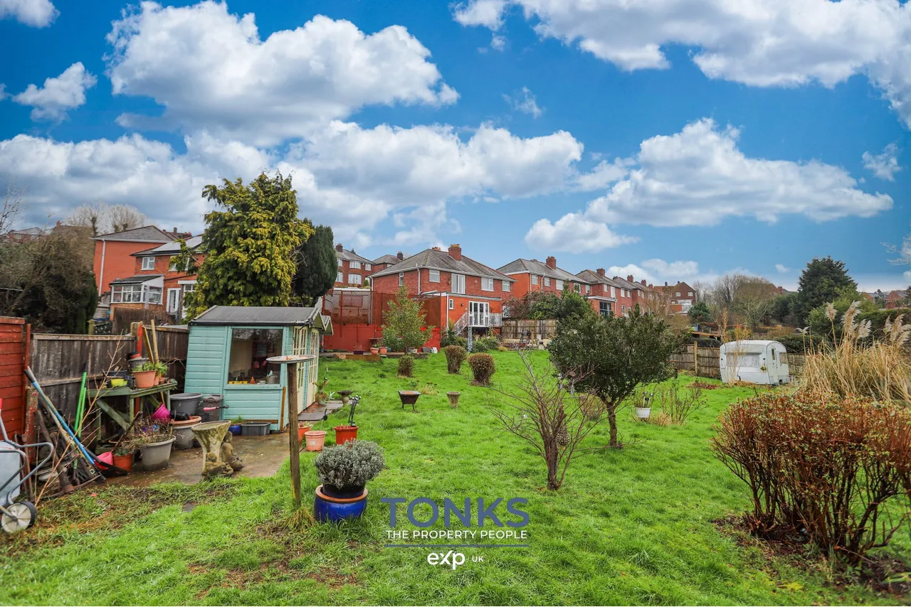 Hillside Avenue, Rowley Regis, B65, photo 20