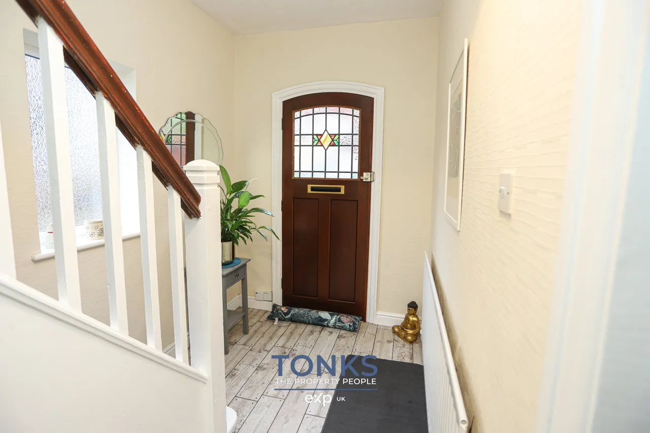 Hillside Avenue, Rowley Regis, B65, photo 2