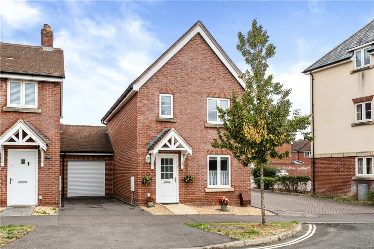 3 bed house for sale, Cutforth Way, Romsey, SO51