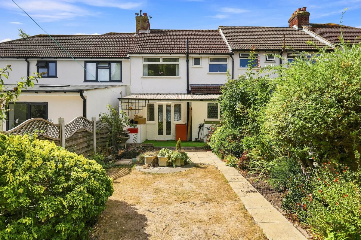 Highland Avenue, Loughton, IG10, photo 4