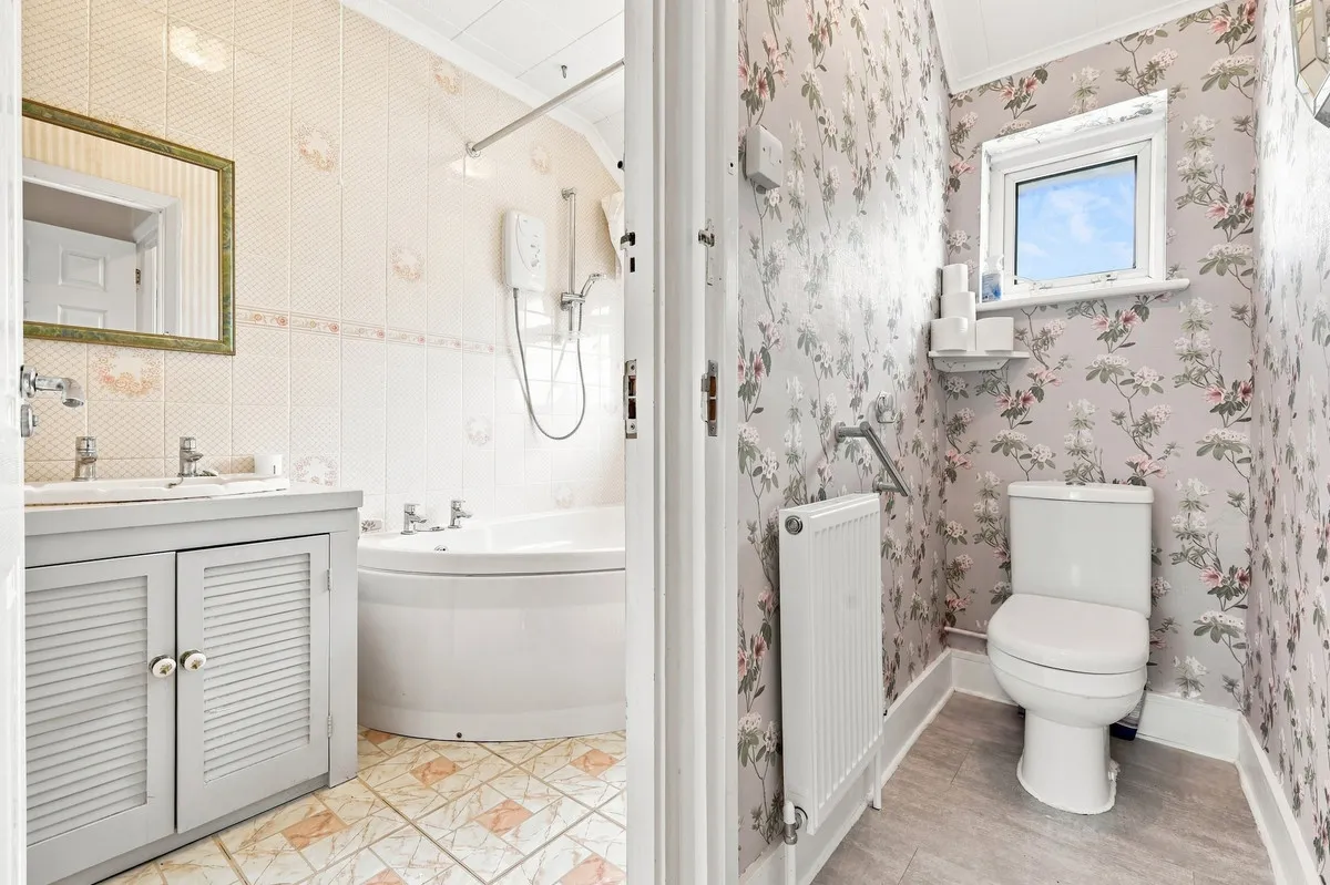 Highland Avenue, Loughton, IG10, photo 10