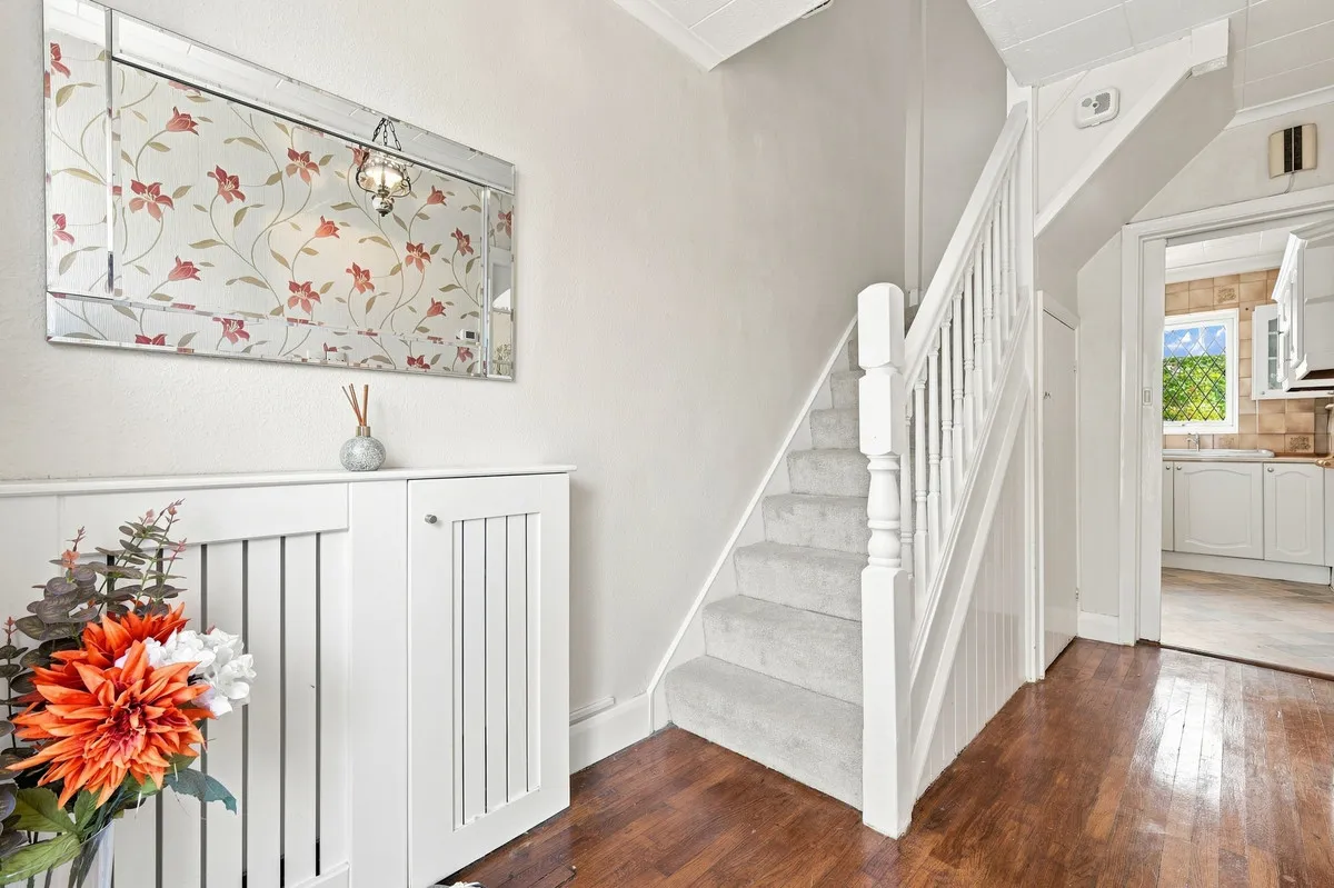 Highland Avenue, Loughton, IG10, photo 6