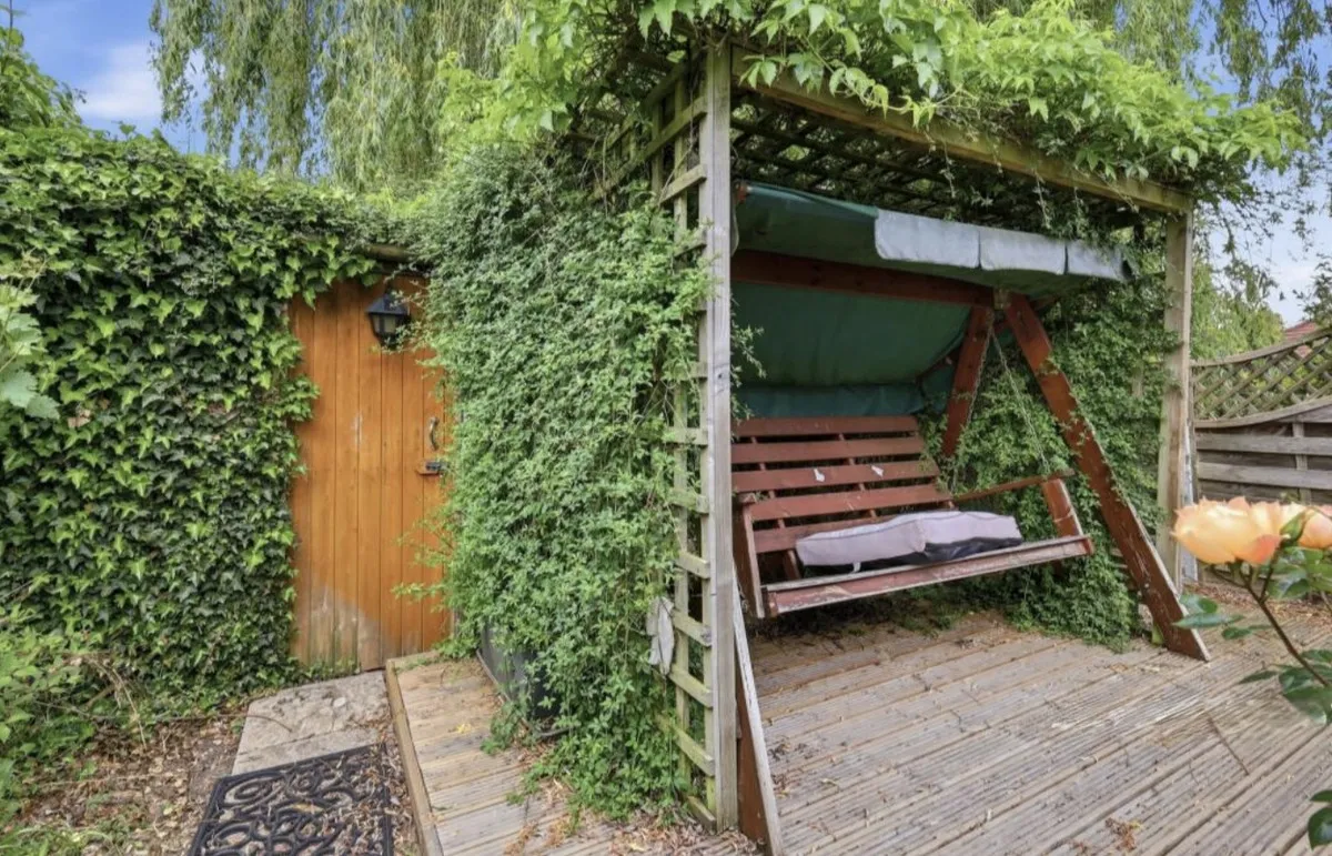 Highland Avenue, Loughton, IG10, photo 25