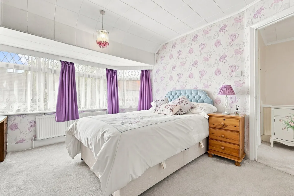 Highland Avenue, Loughton, IG10, photo 16