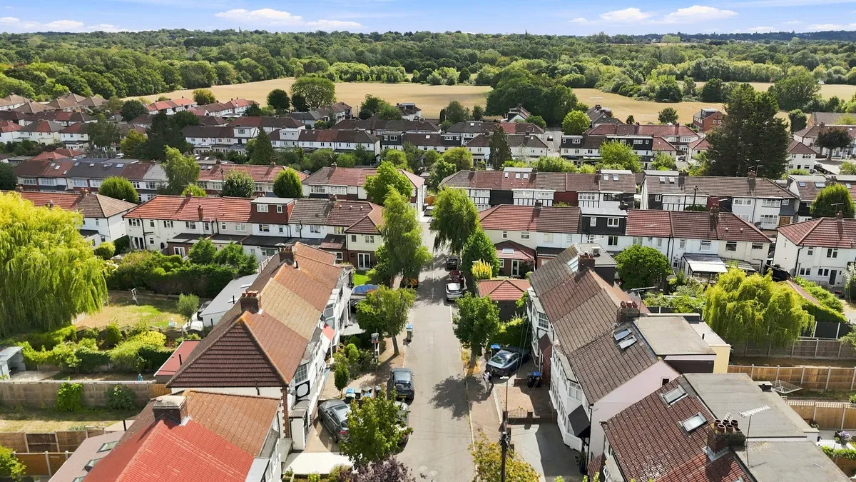 Highland Avenue, Loughton, IG10, photo 24