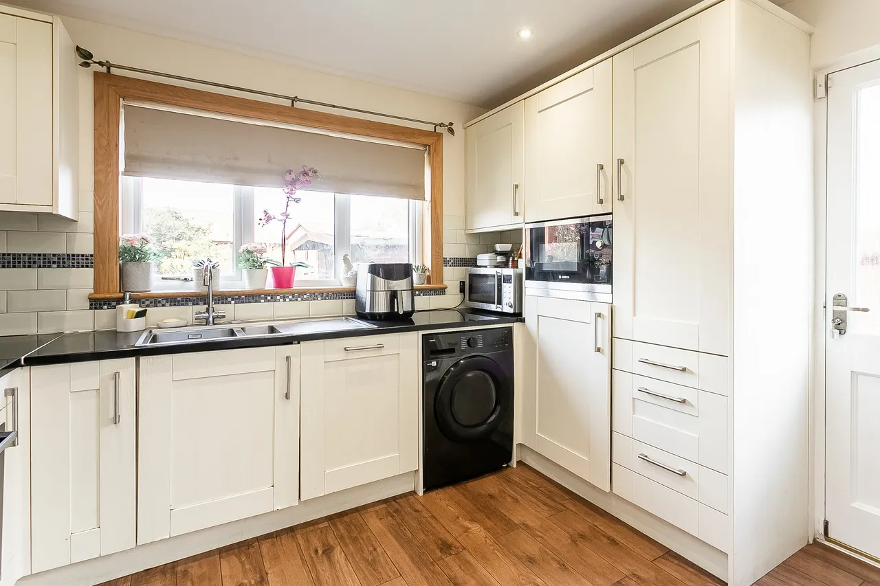 Guardwell Crescent, Liberton, EH17, photo 8