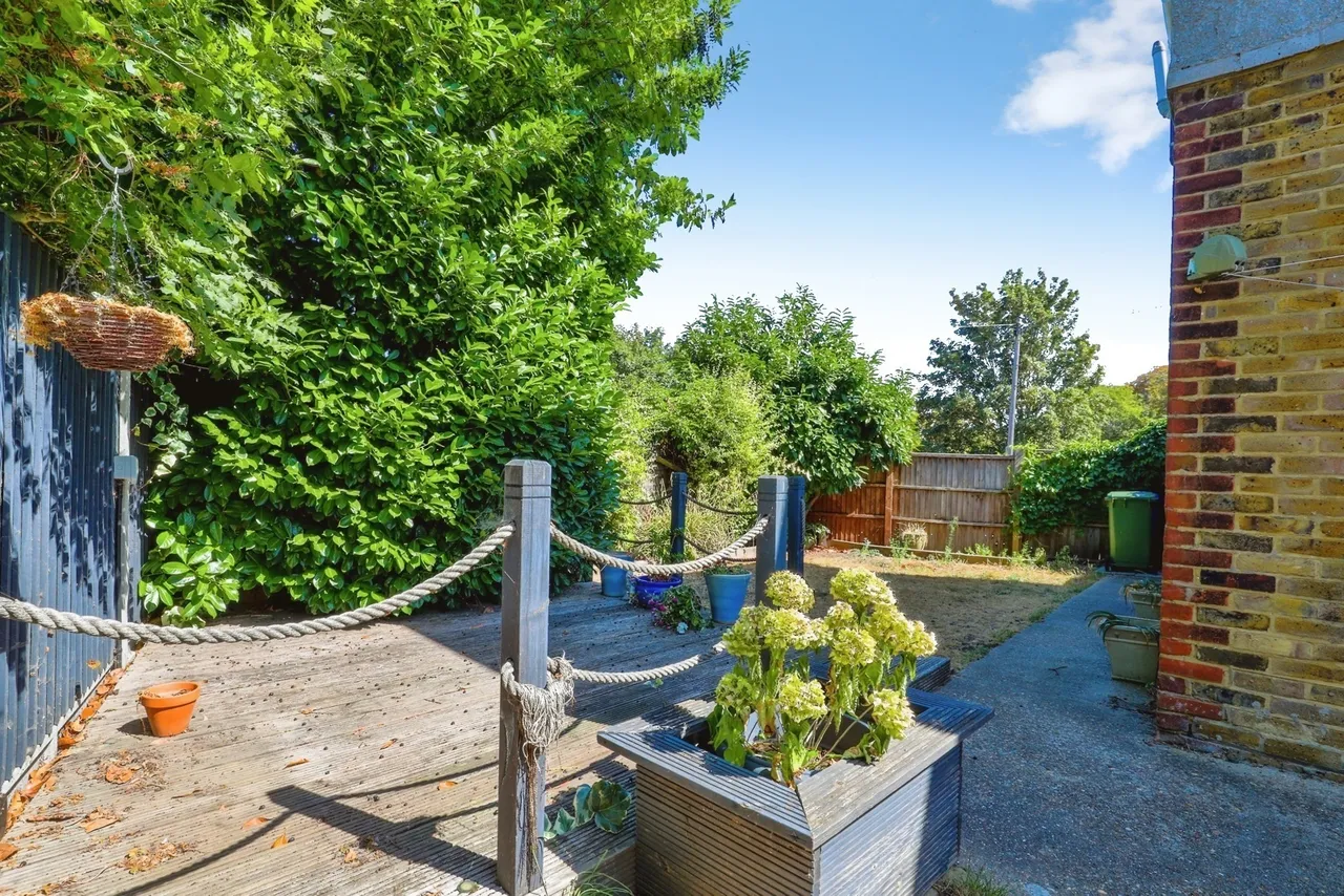 Barrow Grove, Sittingbourne, Kent, ME10, photo 11
