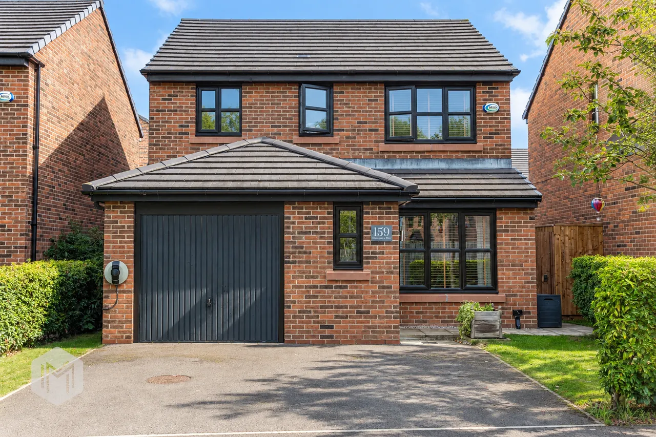 3 bed house for sale — Crompton Way, Lowton, Warrington, WA3 1FW