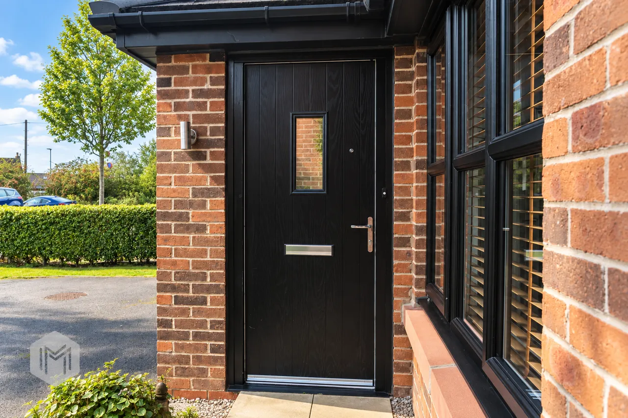 Crompton Way, Lowton, Warrington, WA3 1FW, photo 4
