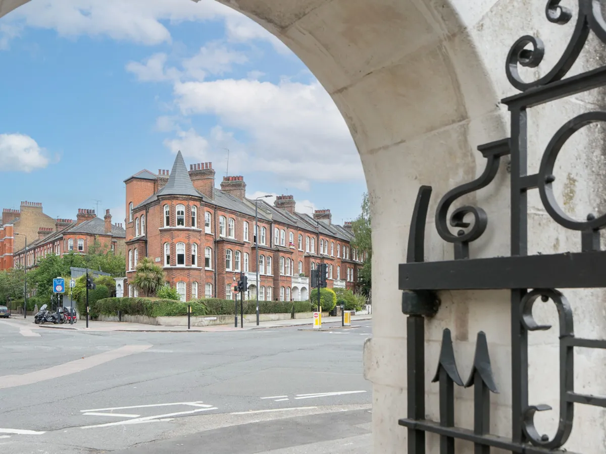 Prince Of Wales Drive, London, SW11, photo 7