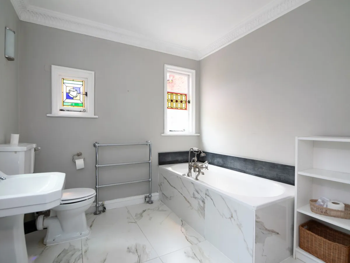 Prince Of Wales Drive, London, SW11, photo 10
