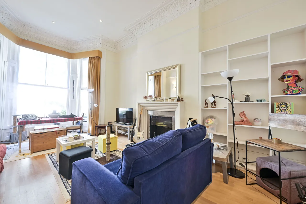 4 bed flat to rent — Ground Floor, 61 Longridge Road, London