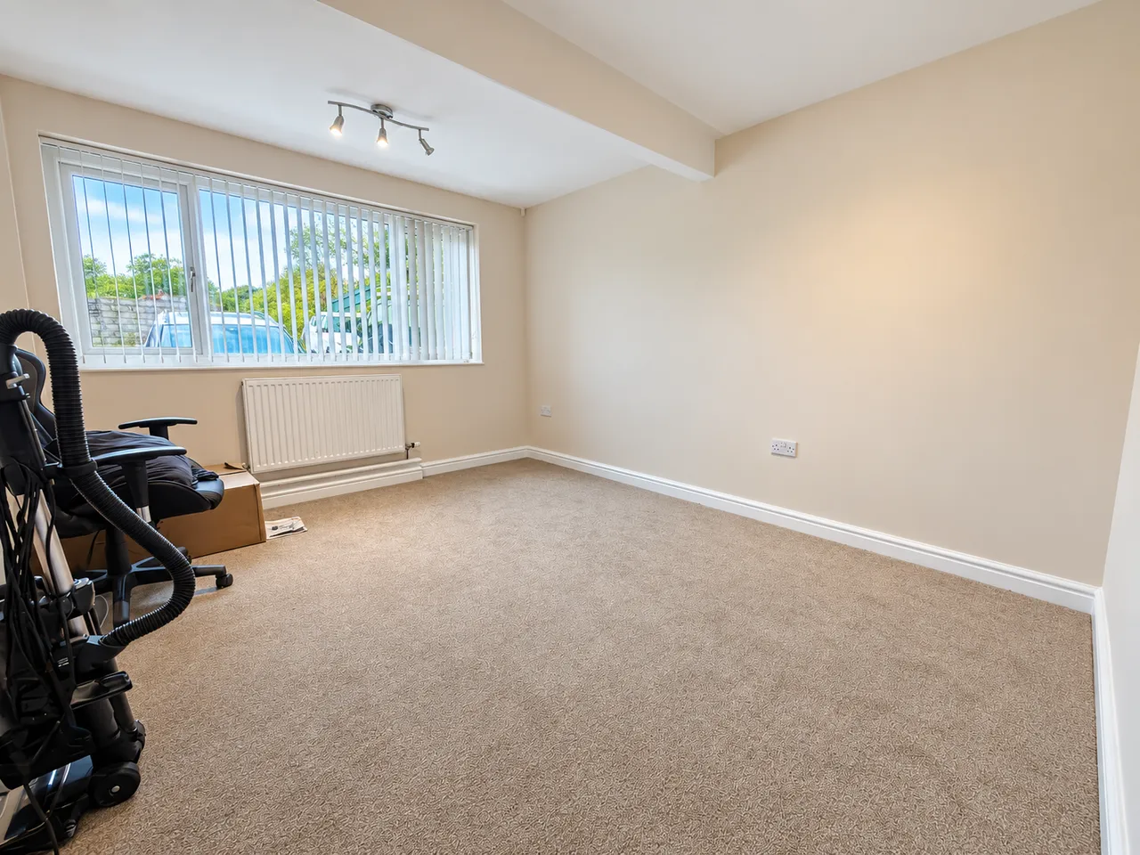 Hill Road, Neath Abbey, photo 30