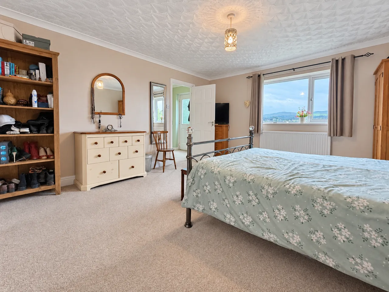 Hill Road, Neath Abbey, photo 19