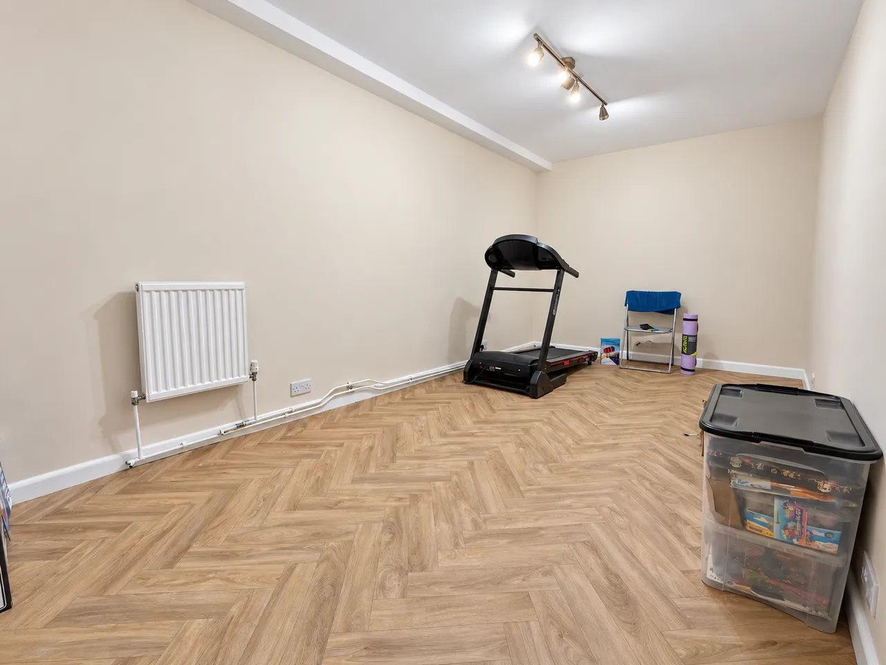 Hill Road, Neath Abbey, photo 25
