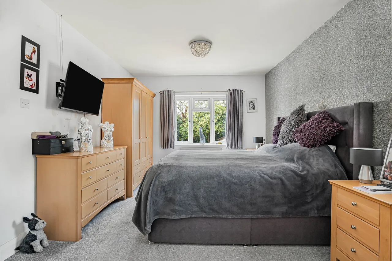 Birchfield Close, Addlestone, KT15, photo 17