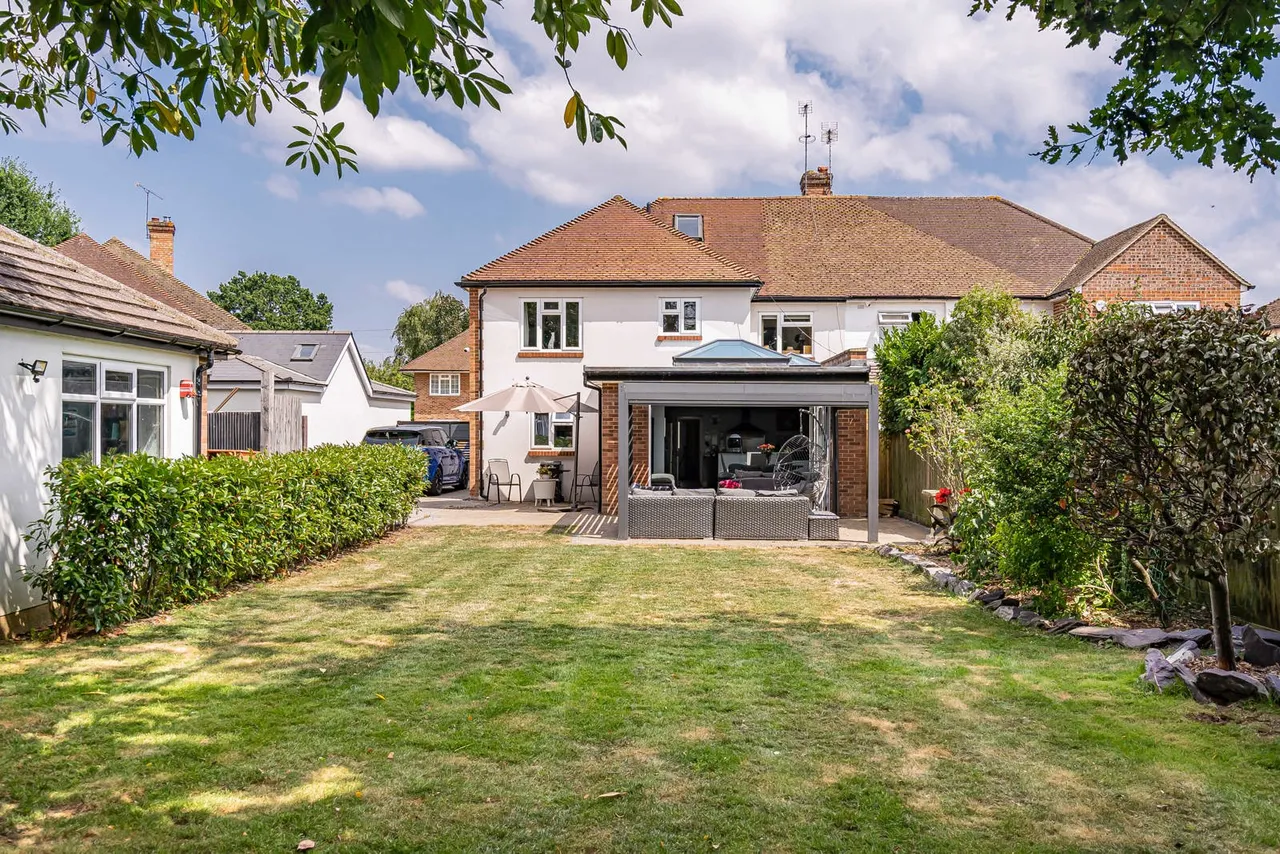 Birchfield Close, Addlestone, KT15, photo 32
