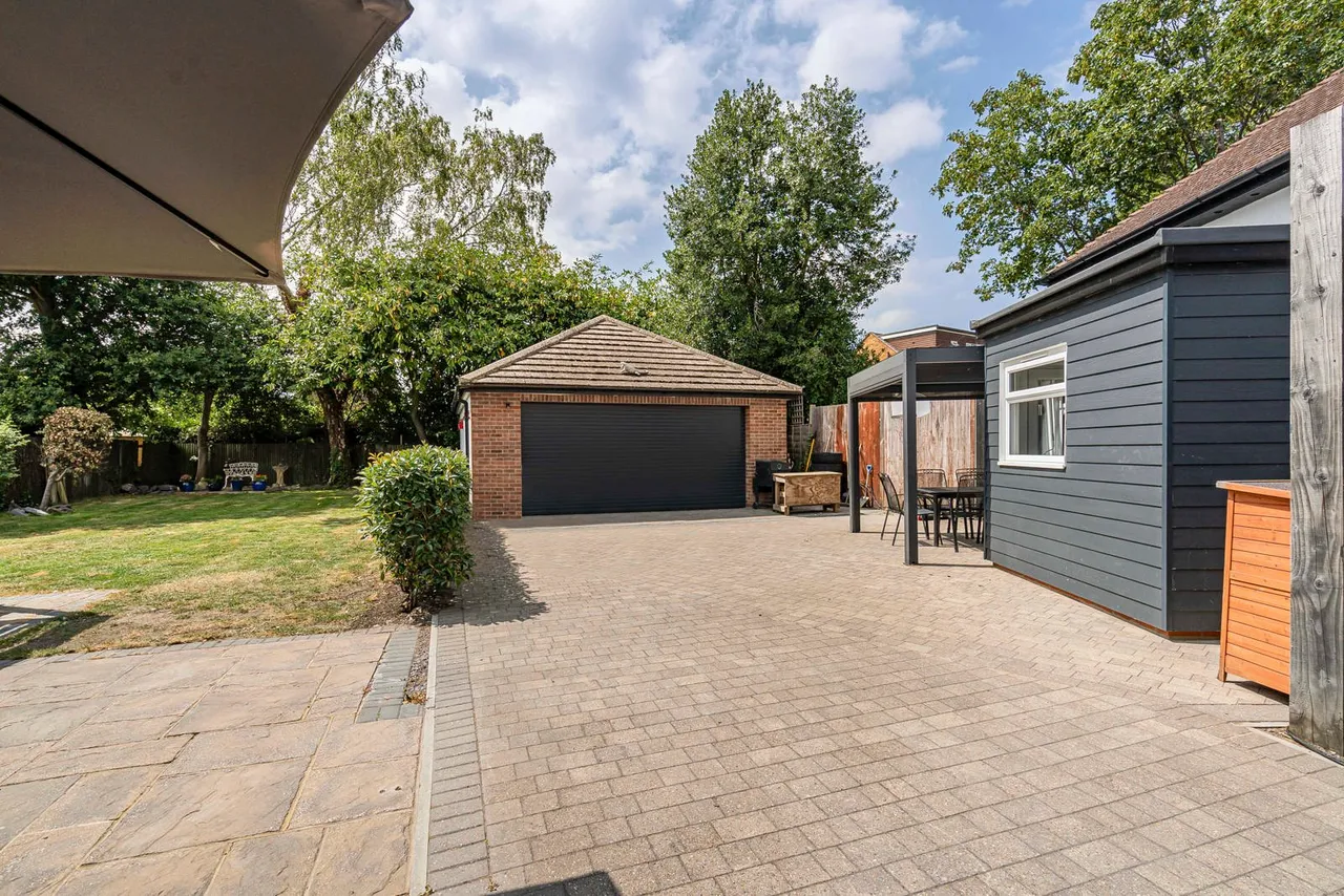 Birchfield Close, Addlestone, KT15, photo 29