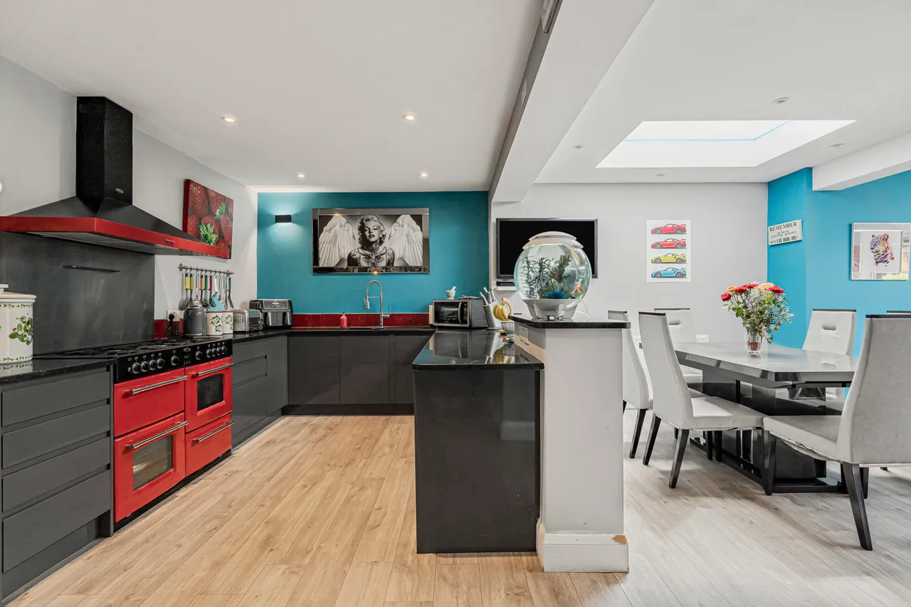 Birchfield Close, Addlestone, KT15, photo 6